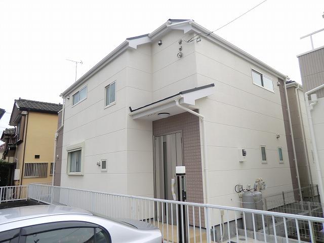 Local appearance photo. Building 3