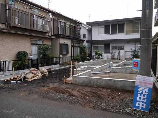 Other local. Is also a good many living environment also commercial facilities around in a quiet residential area of ​​Odakyusagamihara Station 8-minute walk.