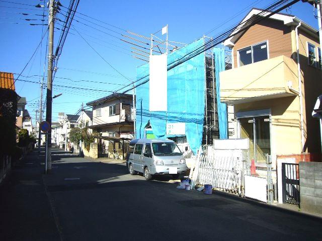 Local photos, including front road. Adjacent road