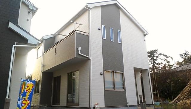 Local appearance photo. Local (12 May 2013) Shooting