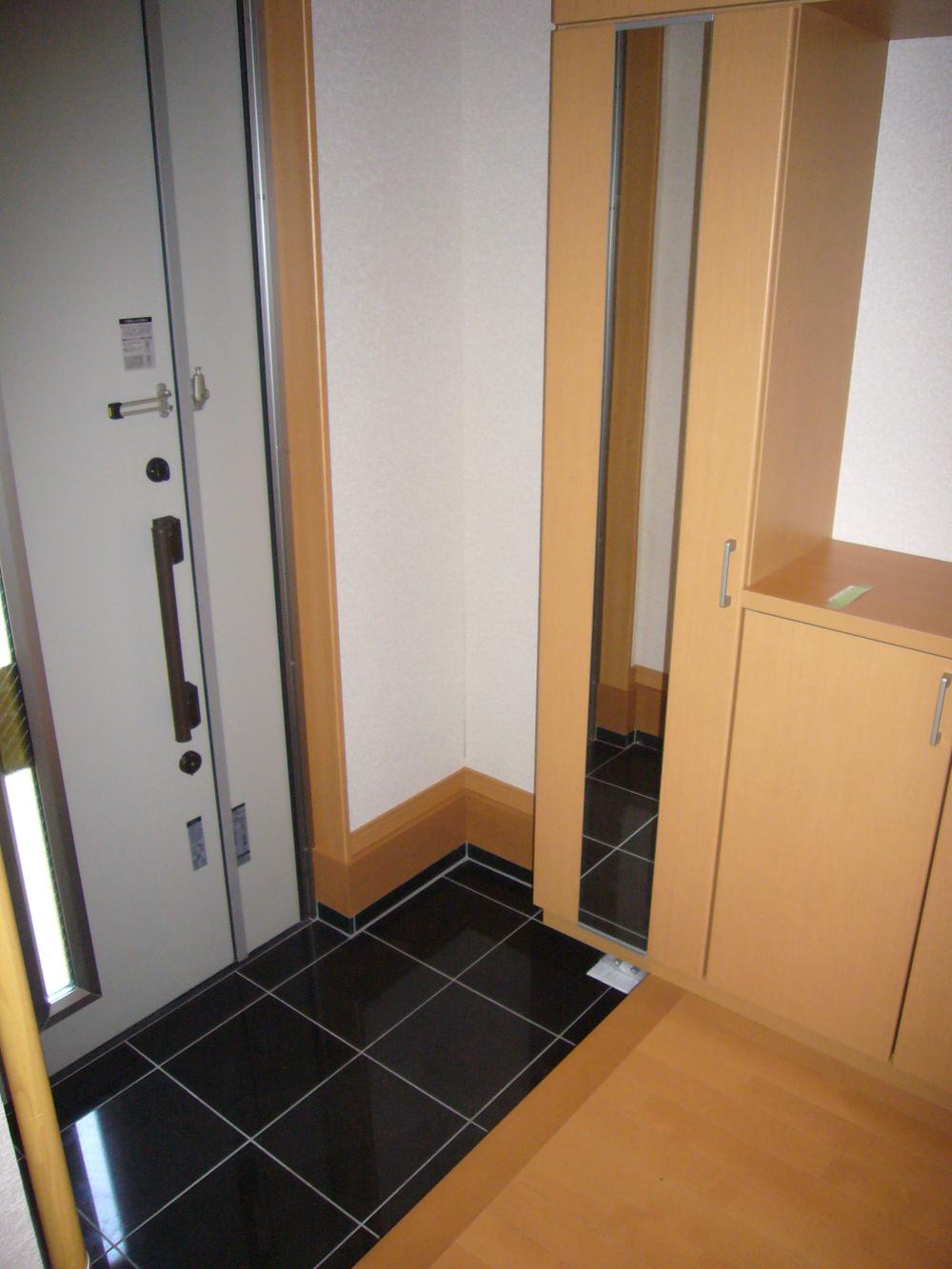 Entrance. Local (12 May 2013) Shooting