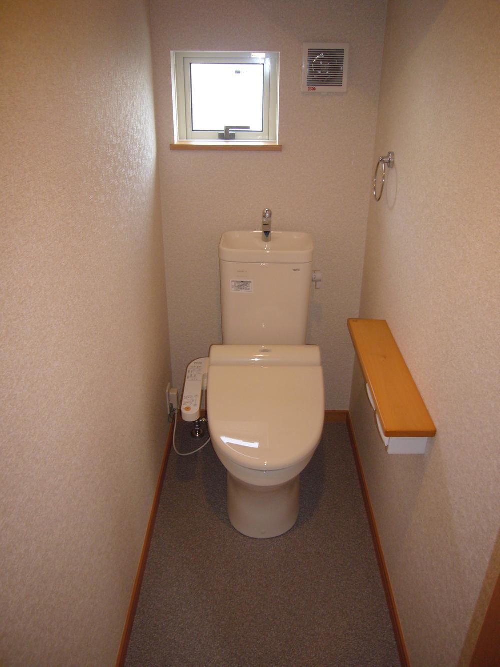 Toilet. Indoor (12 May 2013) Shooting