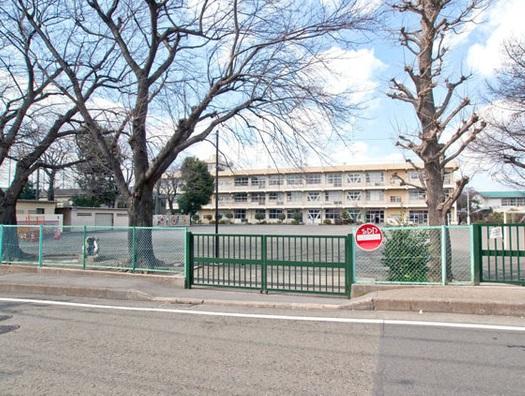 Primary school. Midoridai 700m up to elementary school