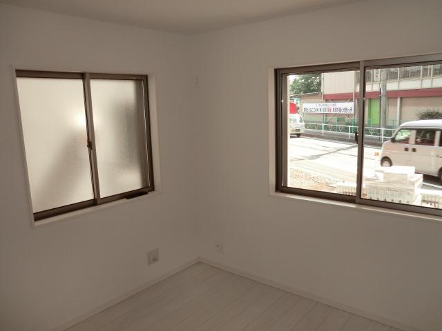 Non-living room. Local (September 2013) Shooting