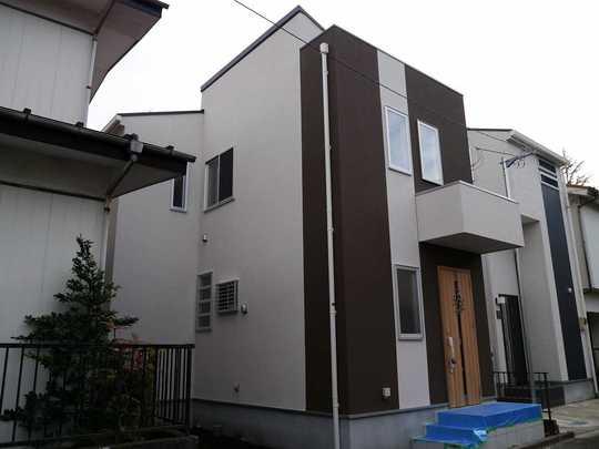 Local appearance photo. It is also a good many living environment commercial facilities around in the quiet residential area. Kitasato University Hospital 3-minute walk. 