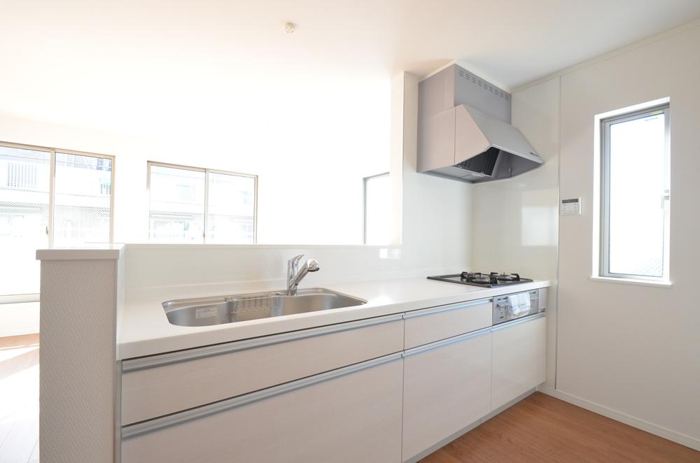 Kitchen. I face-to-face kitchen can dish fun while to talk with your family ☆