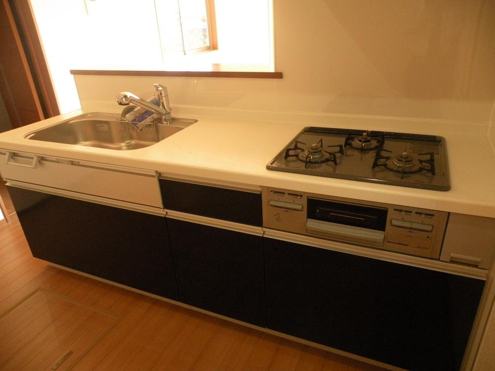 Kitchen. Indoor (11 May 2013) Shooting 1 Building