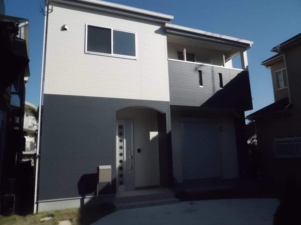 Local appearance photo. Local (12 May 2013) Shooting