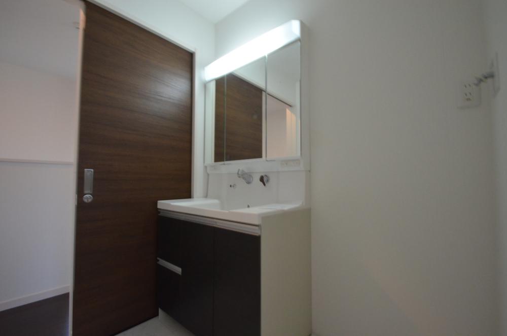 Same specifications photos (Other introspection). Same specifications