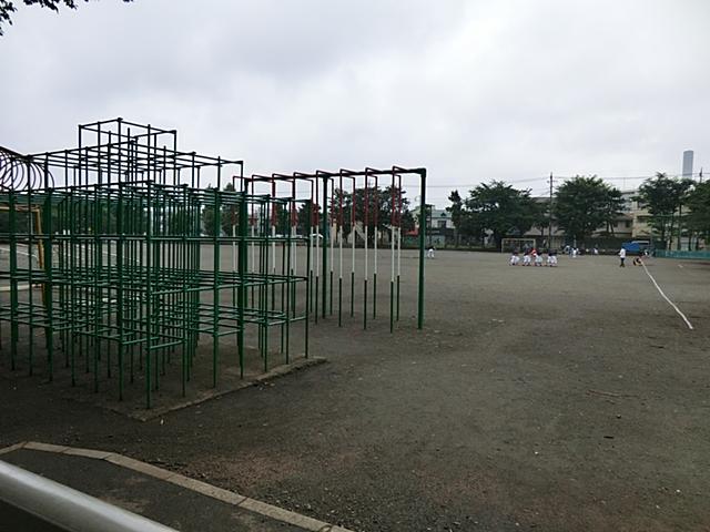 Primary school. Taniguchi stand elementary school