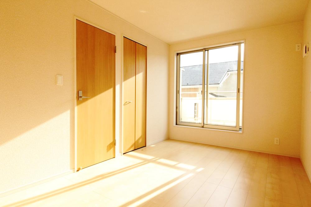 Same specifications photos (Other introspection)