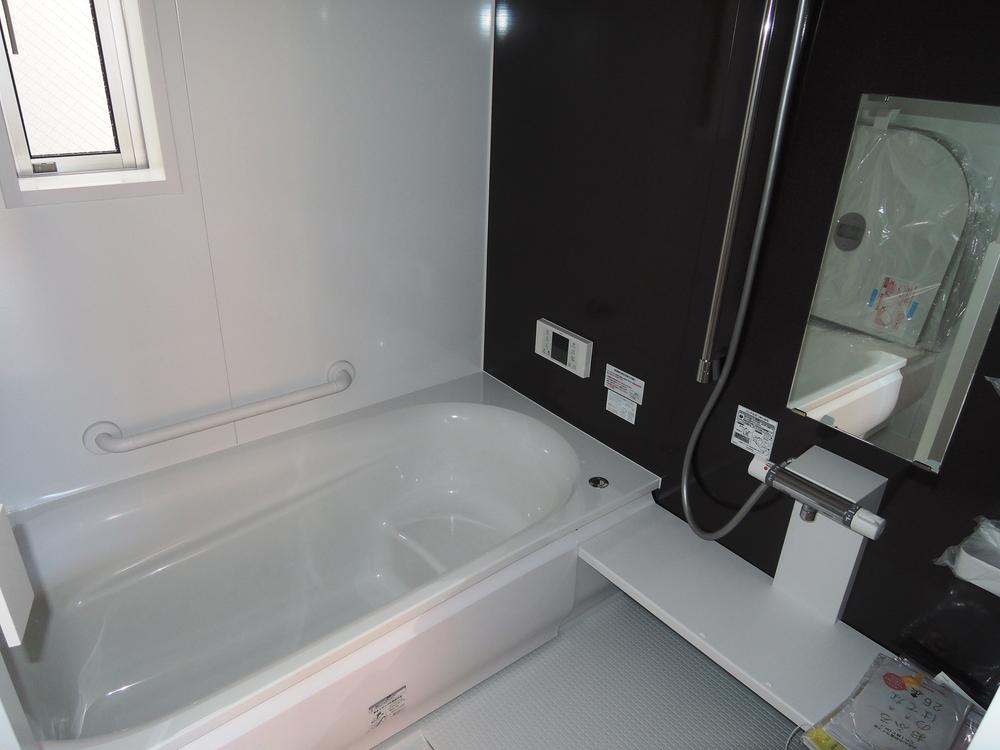 Bathroom. Local (12 May 2013) Shooting