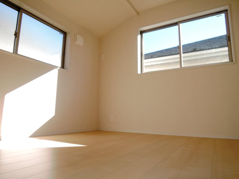 Non-living room. Local (12 May 2013) Shooting