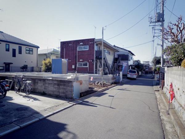 Local photos, including front road. Local (12 May 2013) Shooting