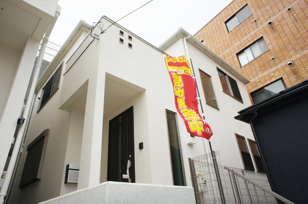 Local appearance photo. F Building