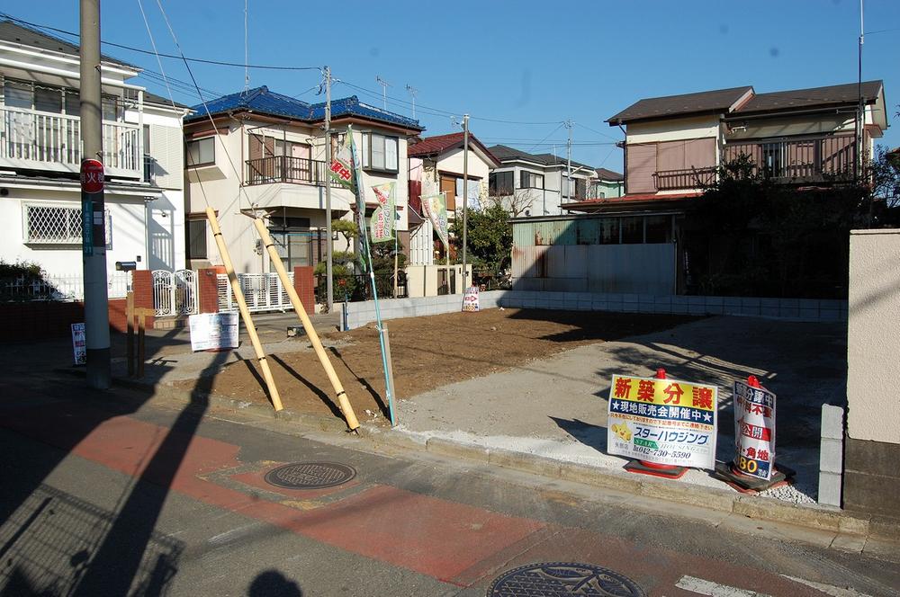 Local photos, including front road. Local (12 May 2013) Shooting