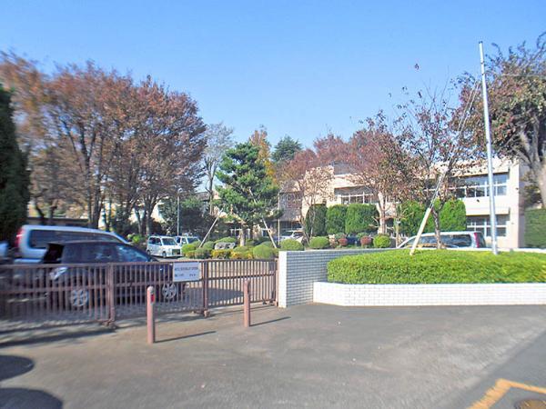 Junior high school. Onominami 1180m until junior high school