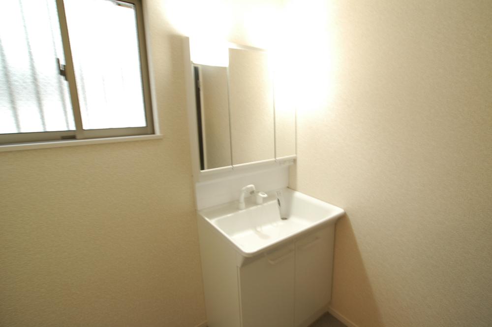 Same specifications photos (Other introspection). Same specifications