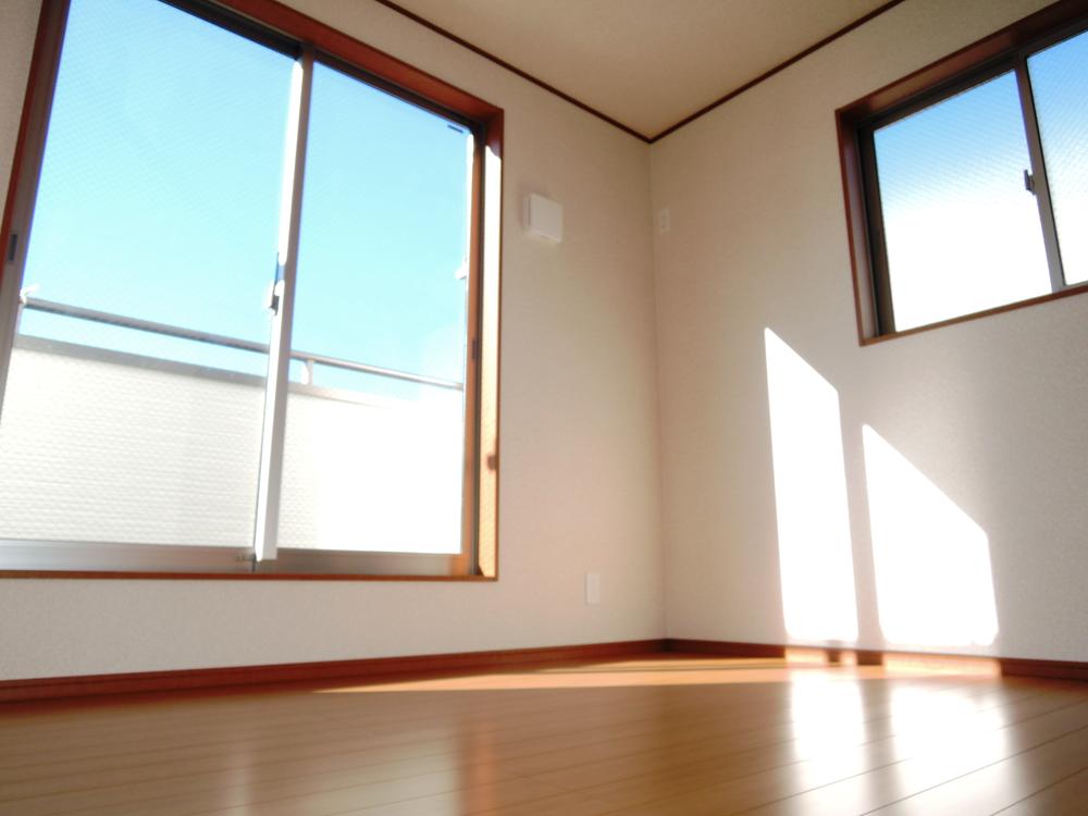 Non-living room. Local (12 May 2013) Shooting