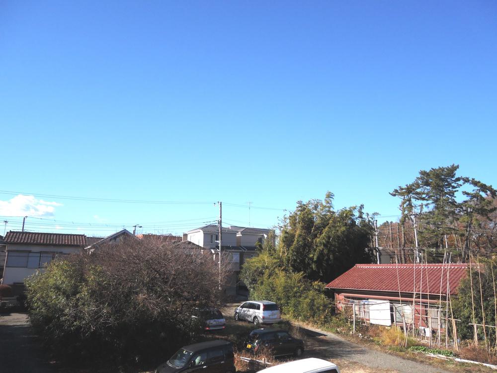 View photos from the dwelling unit. Local (12 May 2013) Shooting