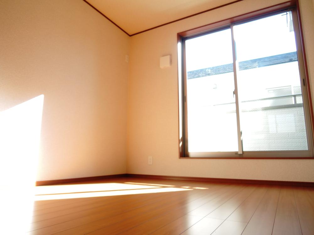 Non-living room. Local (12 May 2013) Shooting