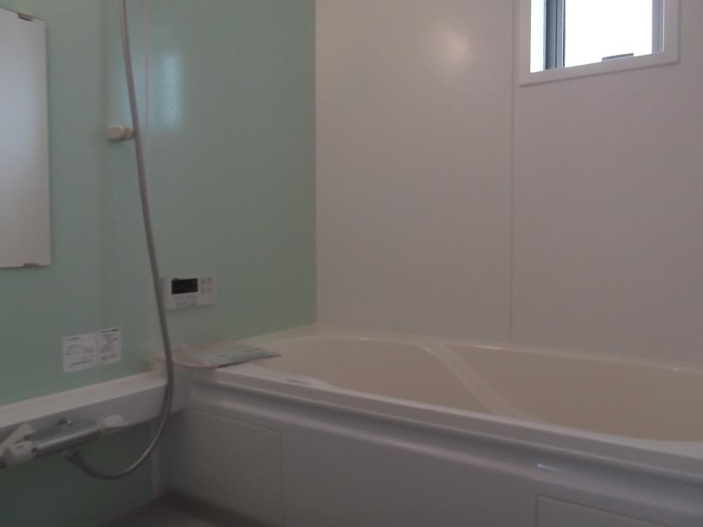 Same specifications photo (bathroom). It is a bathroom of the same specification. It drifts cleanliness.