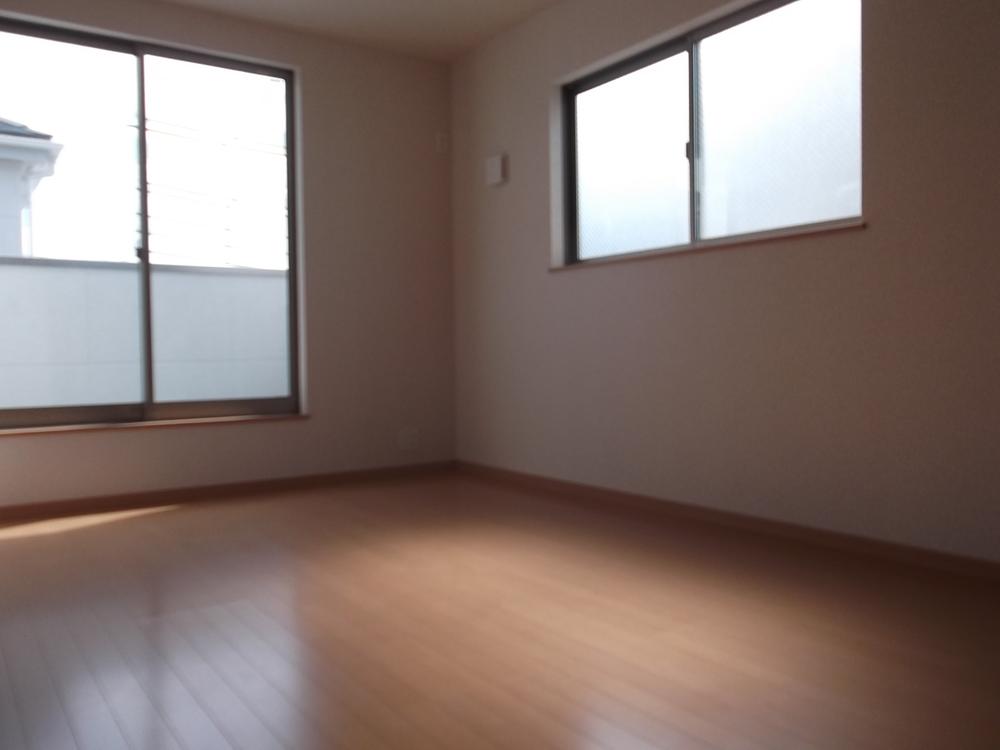 Same specifications photos (Other introspection). Western-style of the same specification. It is good at incorporating the lights.