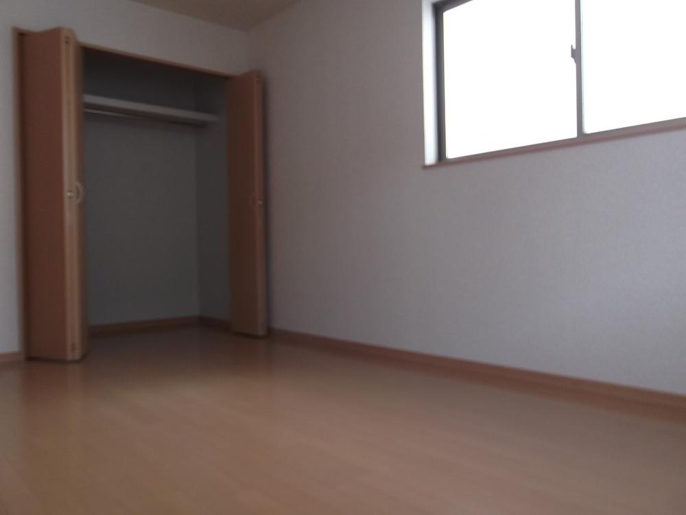 Same specifications photos (Other introspection). Here is also a Western-style of the same specification. Use is easy to closet.