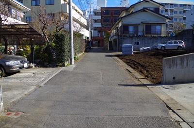 Local photos, including front road. Local (12 May 2013) Shooting