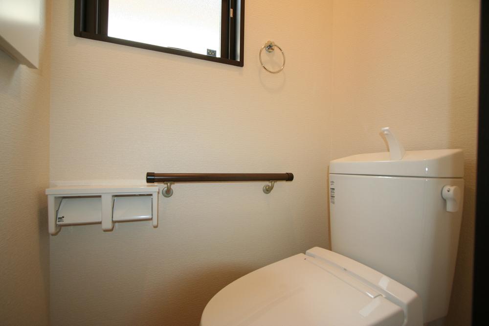 Toilet. Indoor (10 May 2013) Shooting