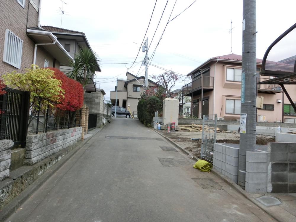 Local photos, including front road. Local (12 May 2013) Shooting