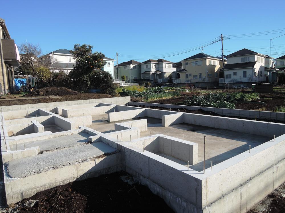 Local appearance photo. Local (12 May 2013) Shooting