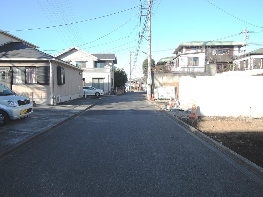 Local photos, including front road. Local (12 May 2013) Shooting