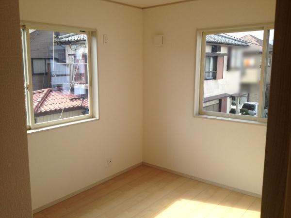 Non-living room. Indoor (10 May 2013) Shooting