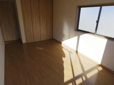 Non-living room. Indoor (10 May 2013) Shooting Second floor Western-style 2