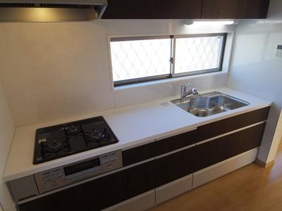 Kitchen. Indoor (10 May 2013) Shooting