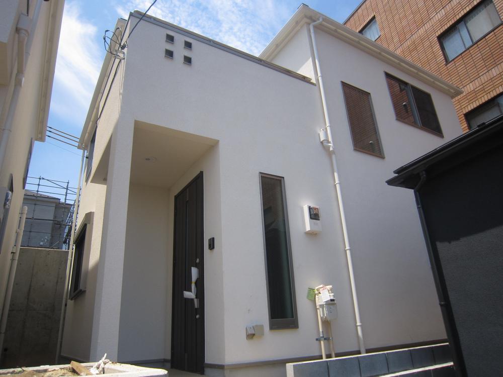 Local appearance photo. F Building appearance