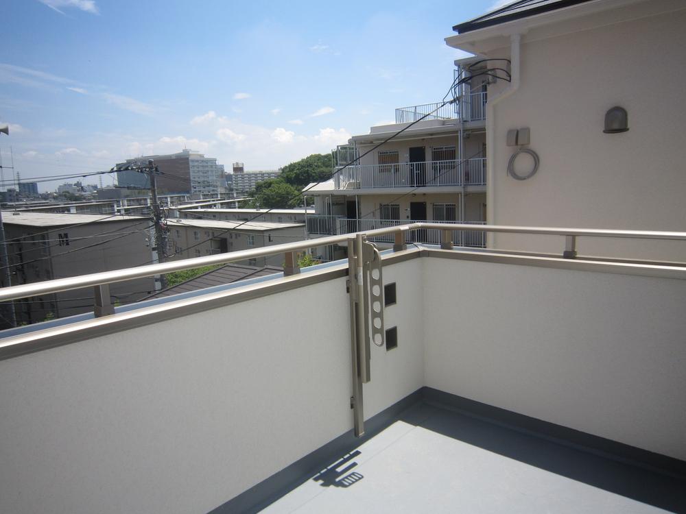 Balcony. F Building balcony