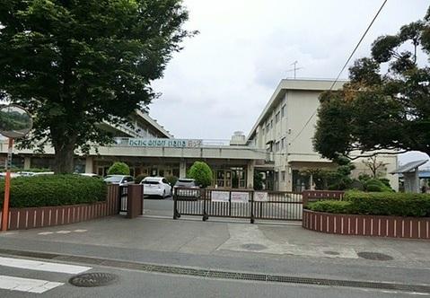 Primary school. 200m to Wakamatsu elementary school