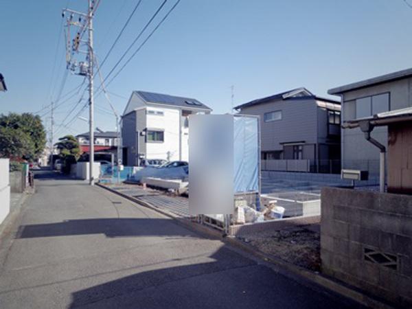 Local photos, including front road. Local (12 May 2013) Shooting