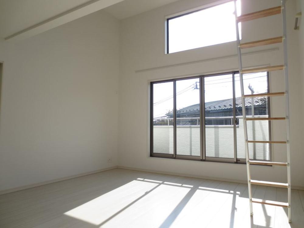 Living. living Gradient ceiling