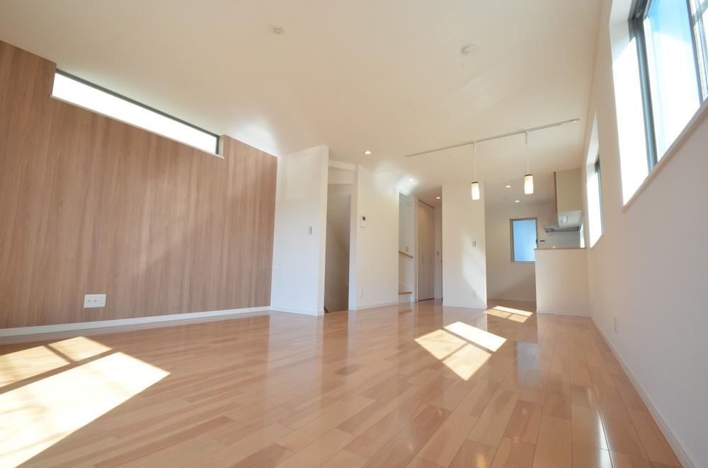 Living. Indoor (June 2013) Shooting 1 Building