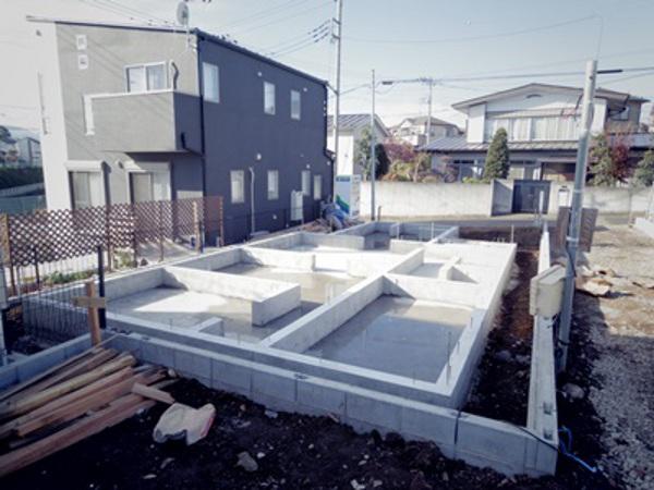 Local appearance photo. Foundation Local (12 May 2013) Shooting