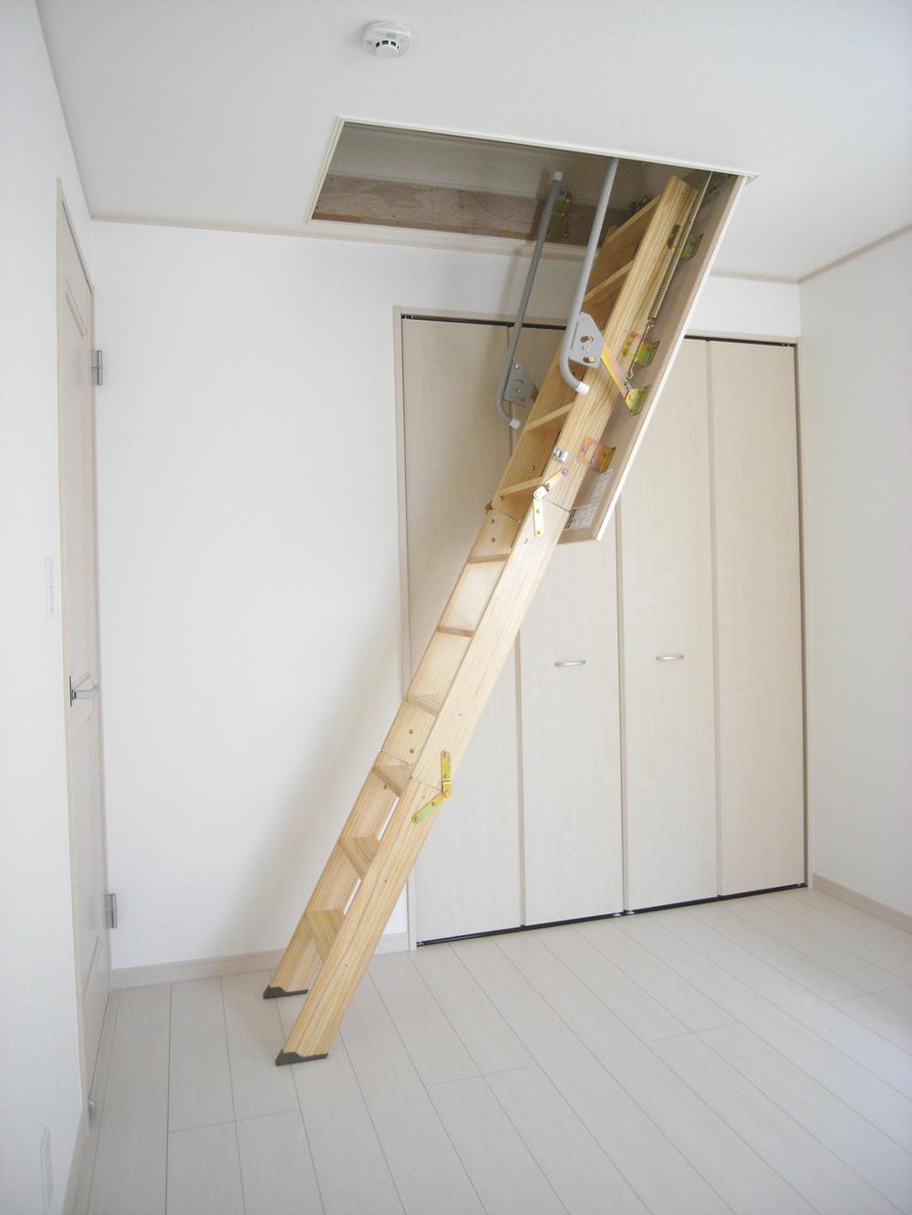 Receipt. Same specifications Attic storage