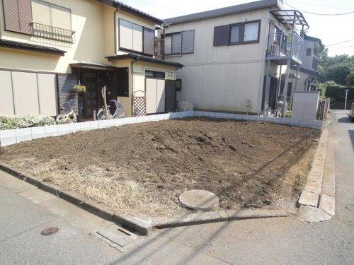 Local appearance photo. Local (12 May 2013) Shooting