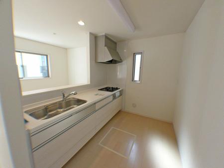 Same specifications photo (kitchen). Photo example of construction