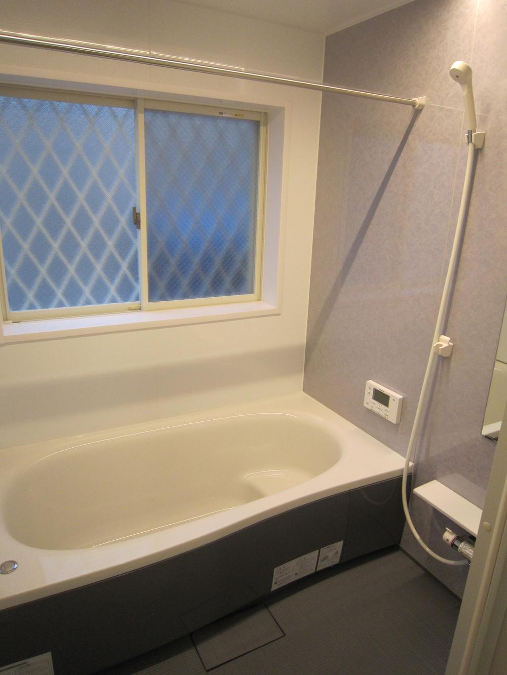 Same specifications photo (bathroom)