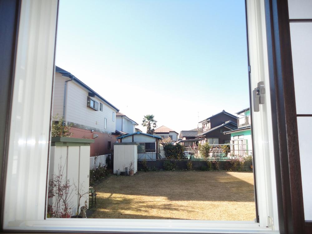 Non-living room. 1 Building Japanese-style room View from the west side window