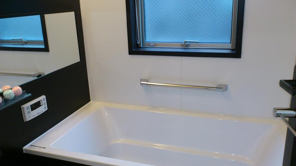 Same specifications photo (bathroom). Local (12 May 2013) Shooting