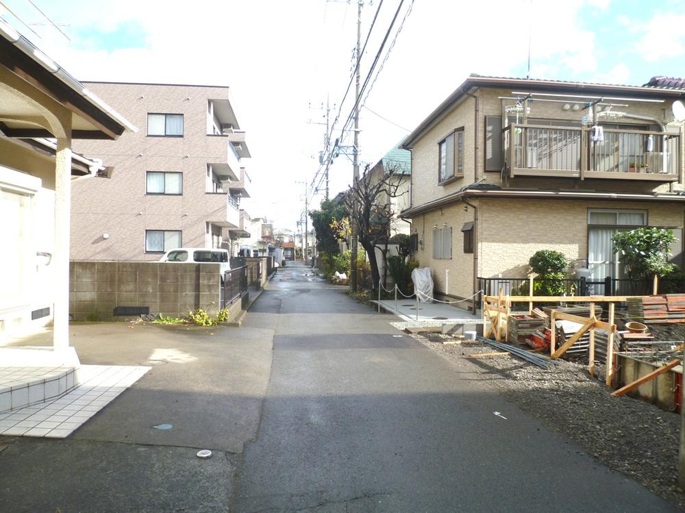 Local photos, including front road. Local (12 May 2013) Shooting